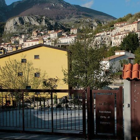 4Flats In Orto Di Venanzio Apartment Бареа Екстериор снимка