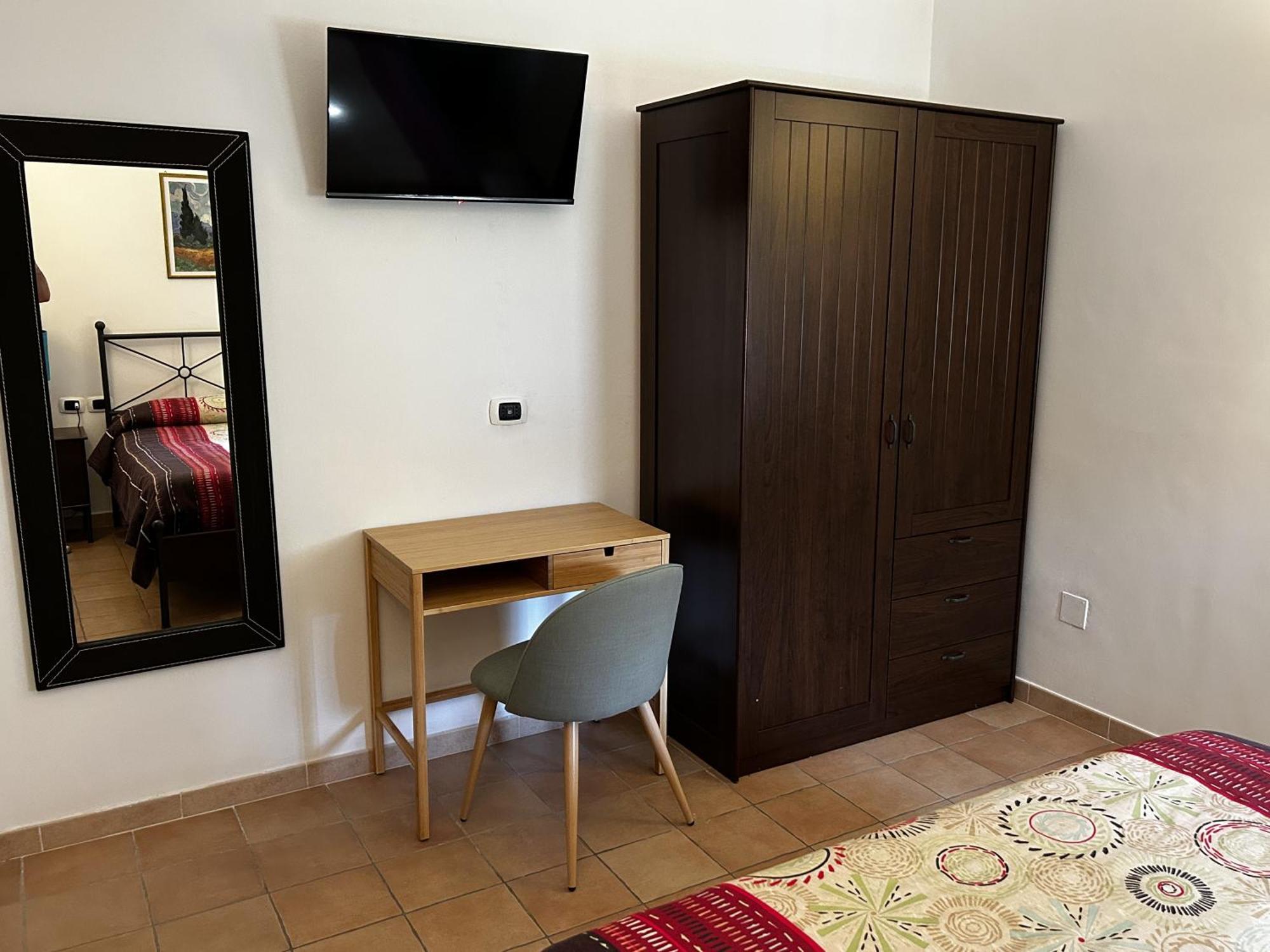 4Flats In Orto Di Venanzio Apartment Бареа Екстериор снимка