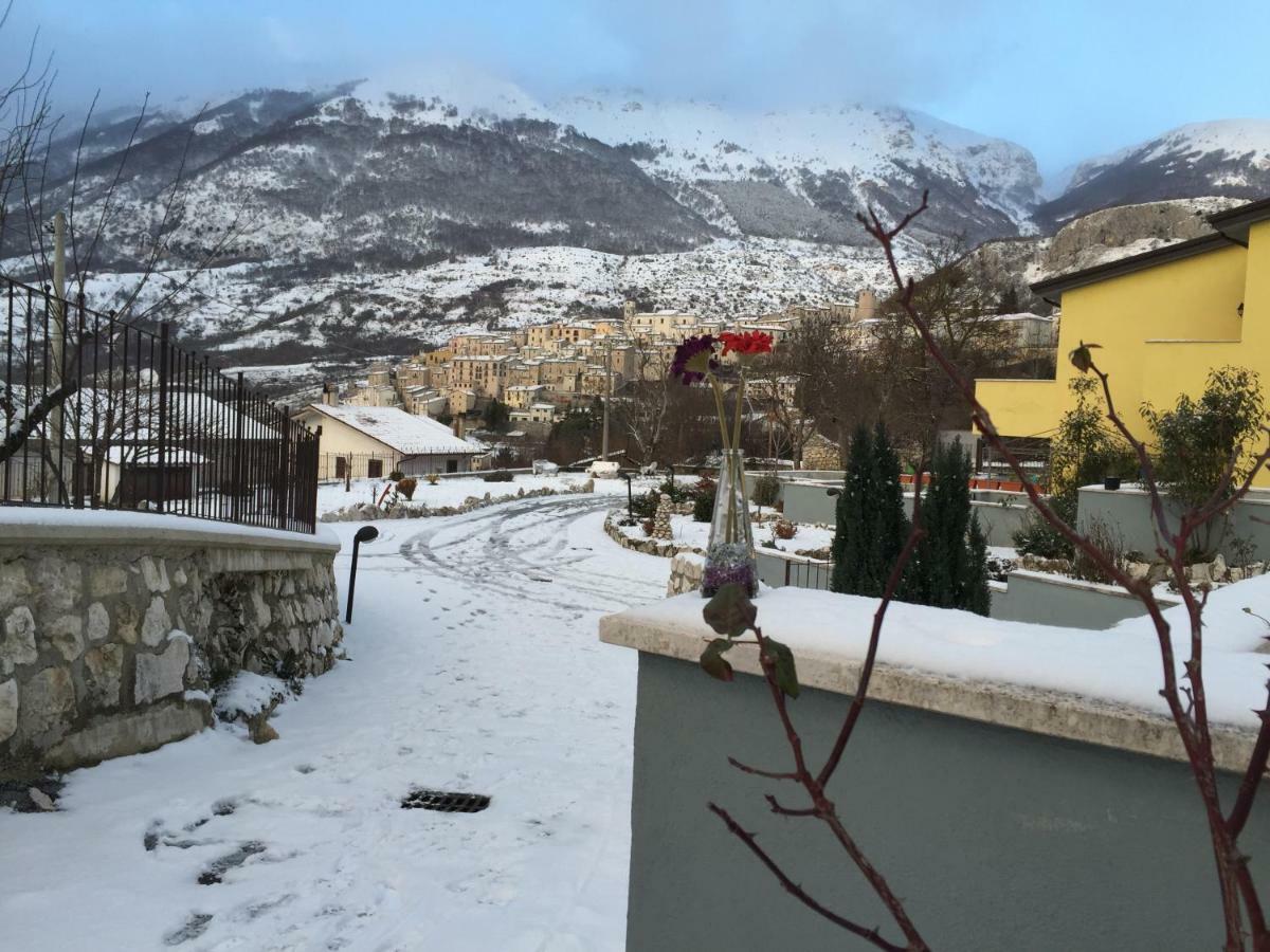 4Flats In Orto Di Venanzio Apartment Бареа Екстериор снимка