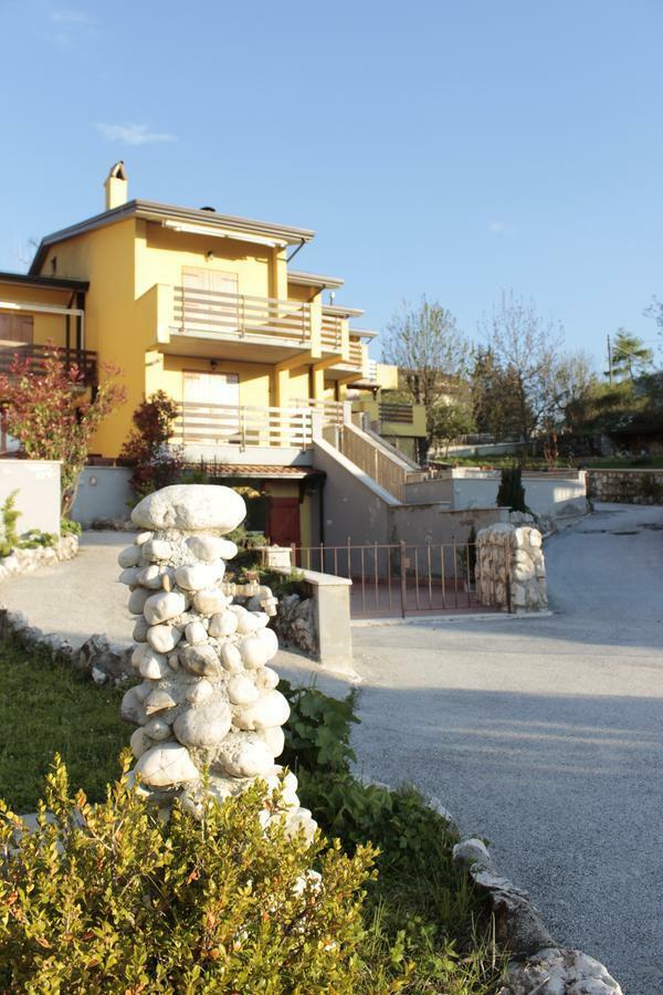 4Flats In Orto Di Venanzio Apartment Бареа Екстериор снимка