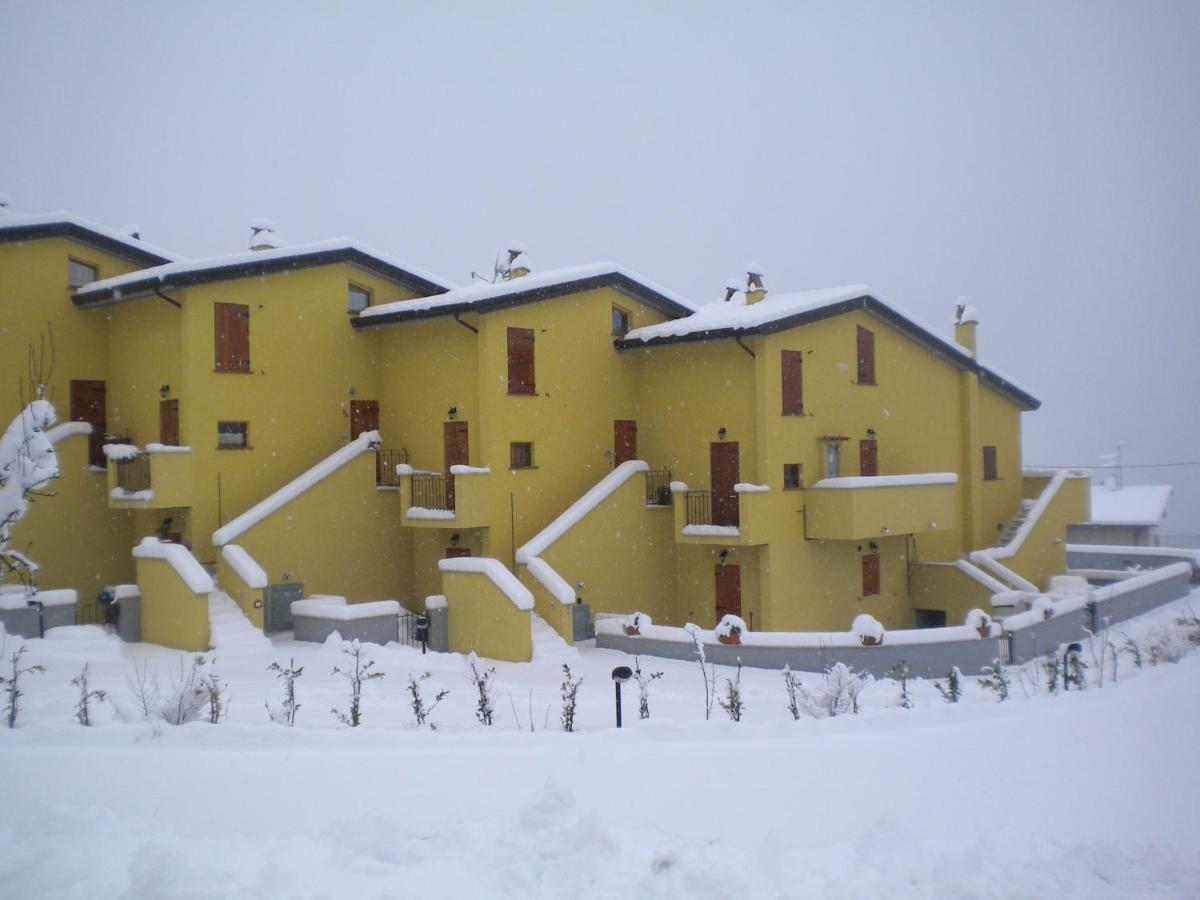 4Flats In Orto Di Venanzio Apartment Бареа Екстериор снимка